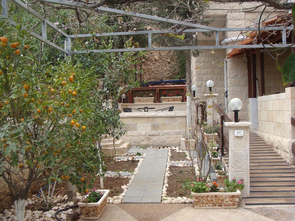 Tamer Guest House Хайфа Екстериор снимка