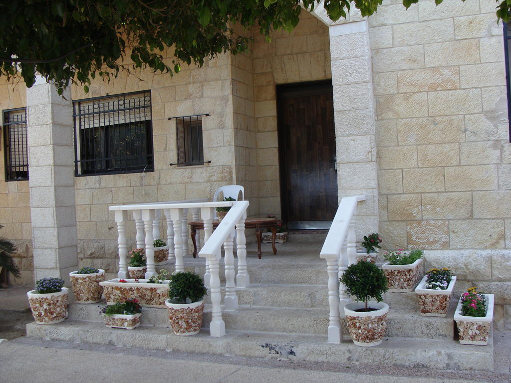 Tamer Guest House Хайфа Екстериор снимка