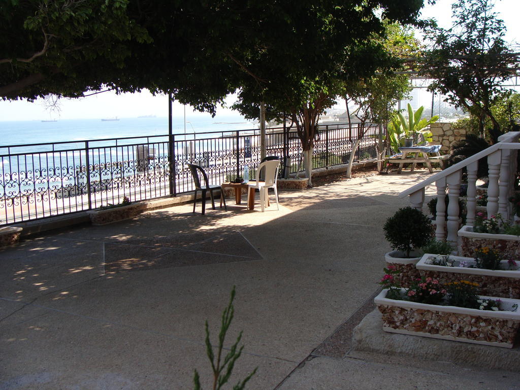 Tamer Guest House Хайфа Екстериор снимка