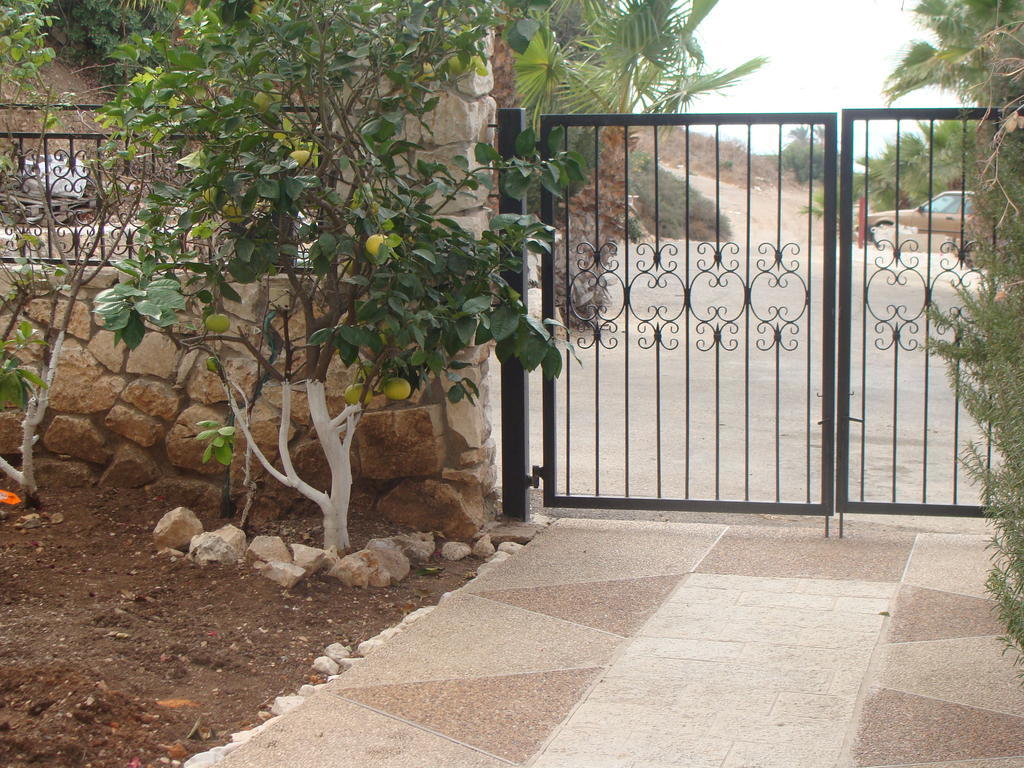 Tamer Guest House Хайфа Екстериор снимка