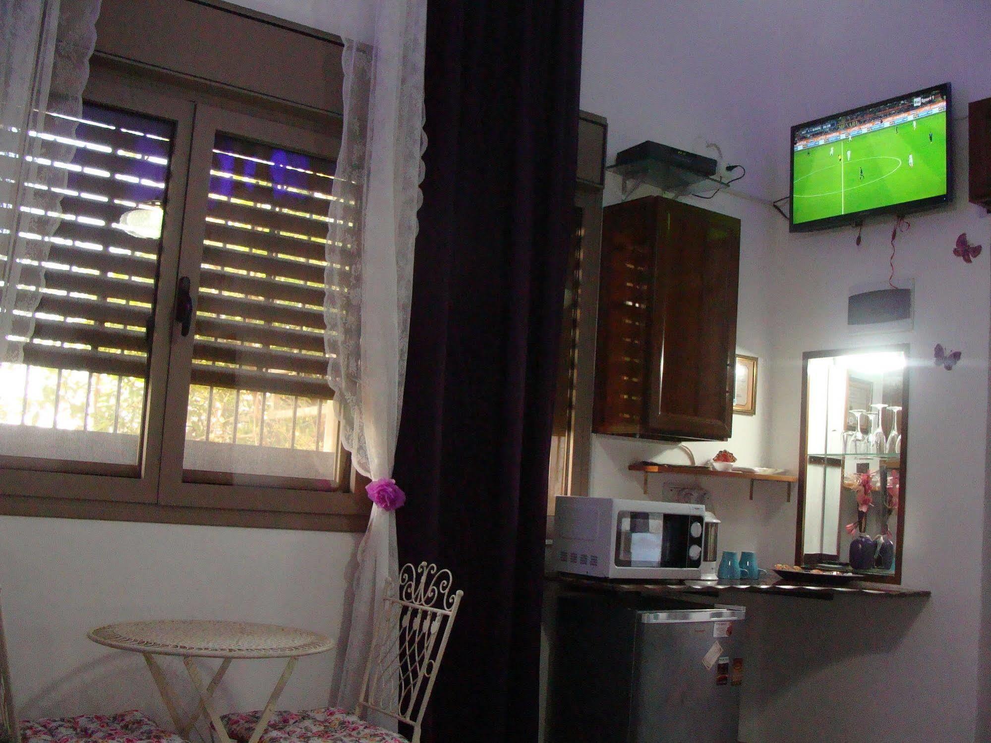 Tamer Guest House Хайфа Екстериор снимка