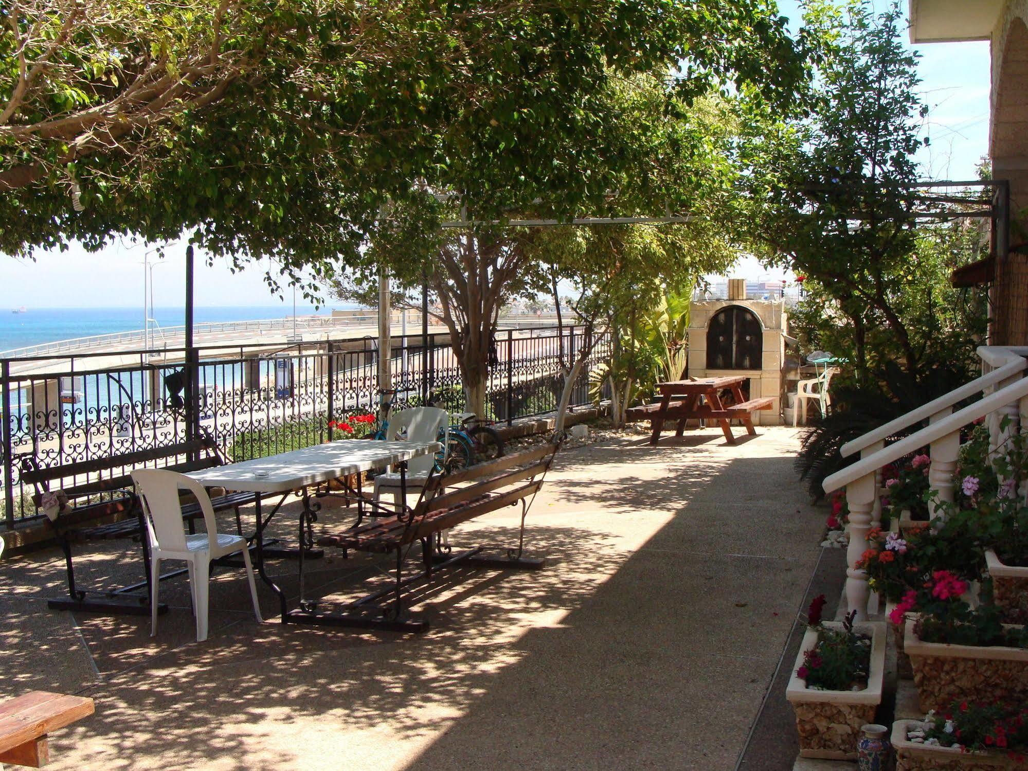 Tamer Guest House Хайфа Екстериор снимка