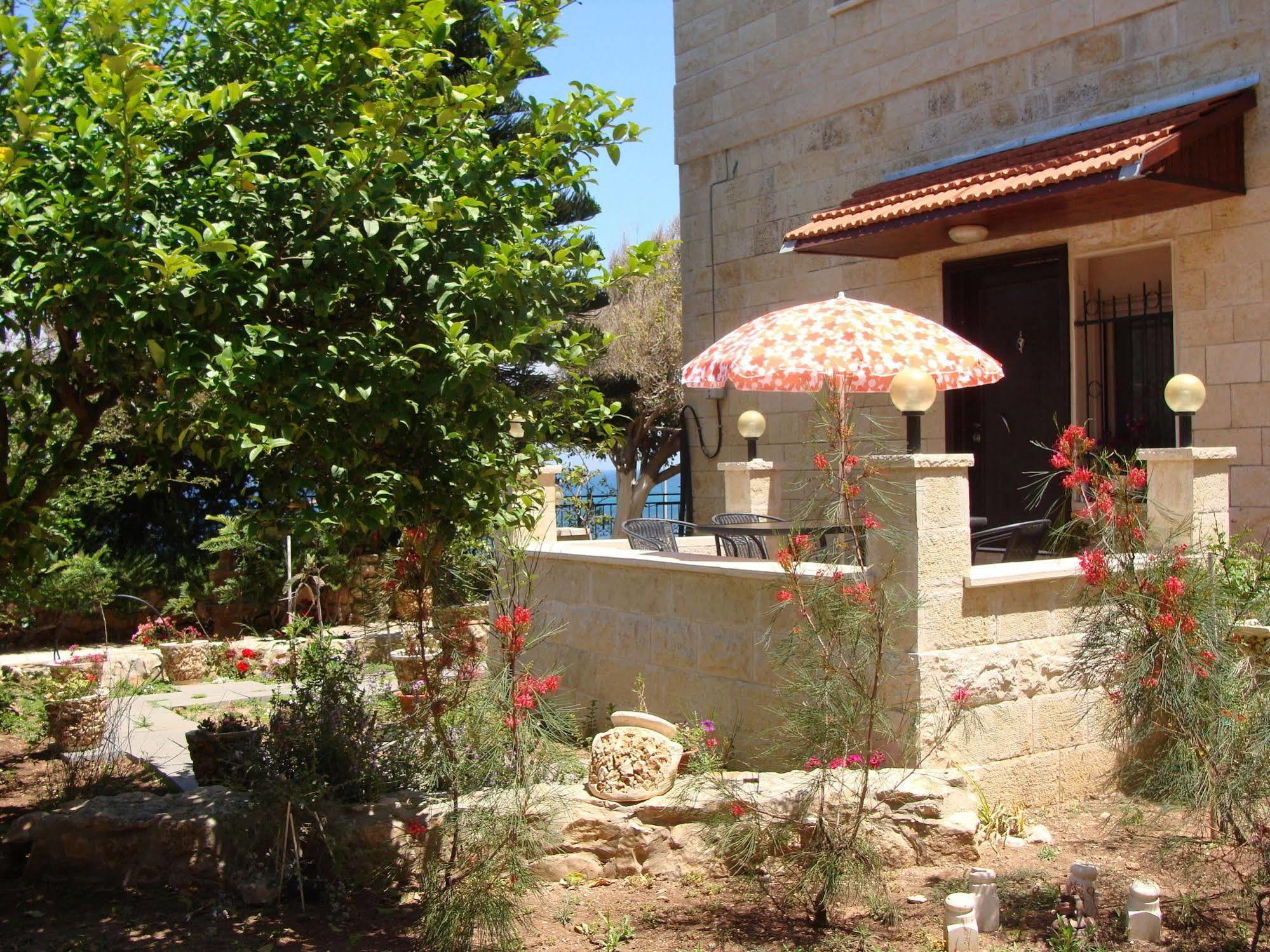 Tamer Guest House Хайфа Екстериор снимка
